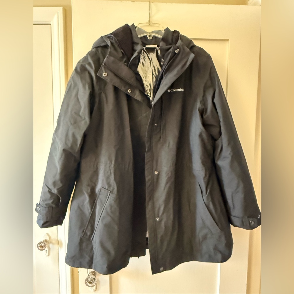 Columbia Women’s Black Interchange Two Jacket Combo. Size XXL